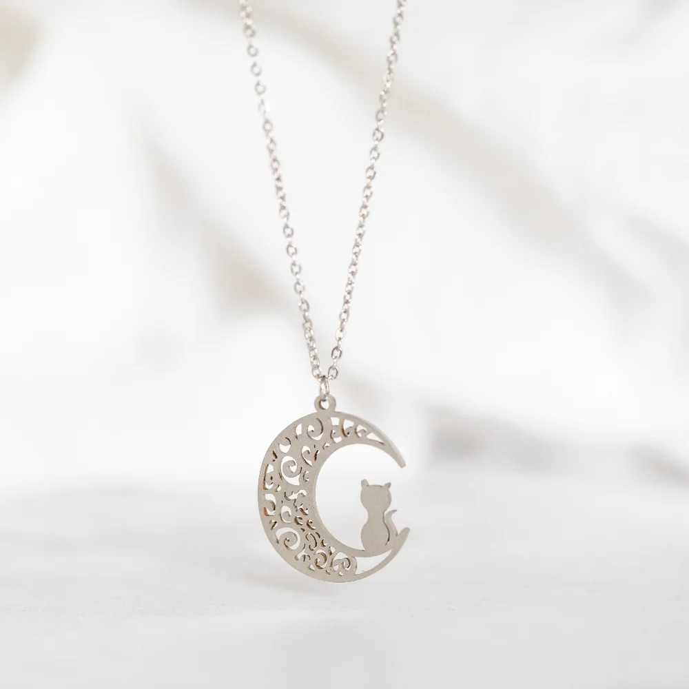 🔹️Sale🔹️2/$30 - Ornate Cat & Moon Necklace - Only 1 left! - Picture 2 of 6
